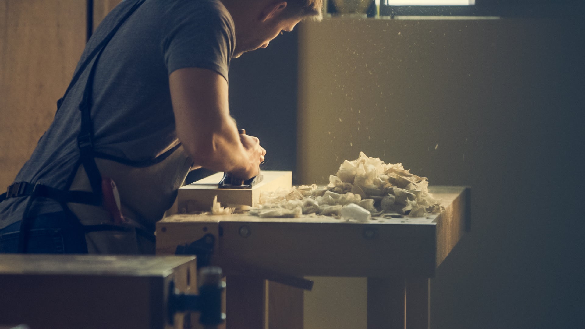 files/carpenter-at-work.jpg